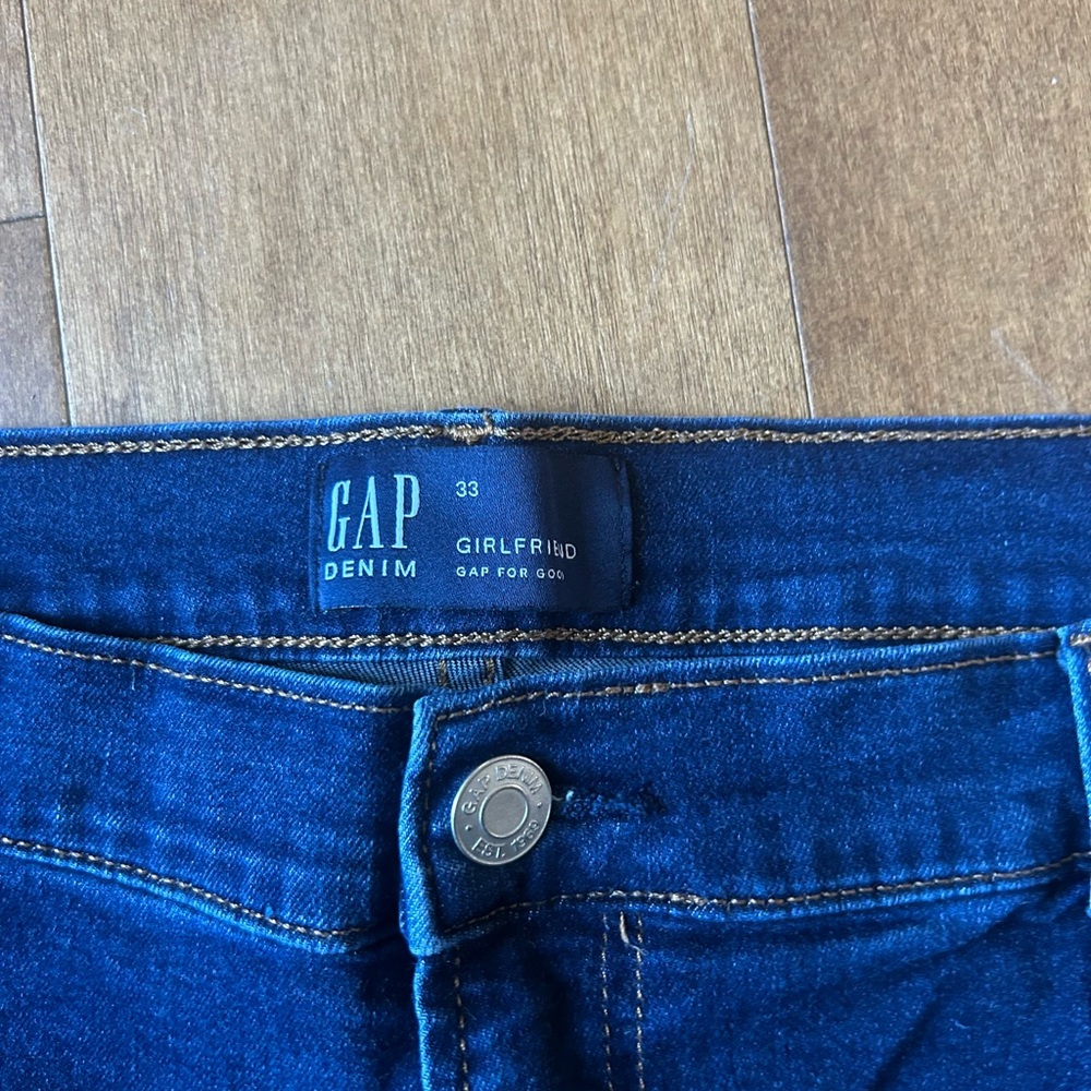 Gap Women's Girlfriend Straight Jeans Blue Medium Wash Denim